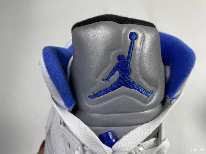 Chep Onekick DD0587-140 Stealth Retro Air White (2021) 5 Jordan 0823
